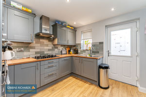 Kitchen- click for photo gallery